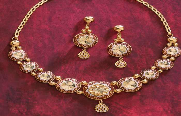 Auspicious Gold Enamel Necklace Set