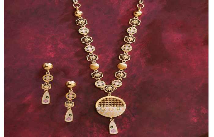 Golden Blossom Necklace Set