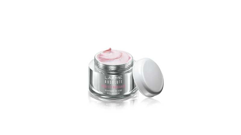 Lakme Absolute Perfect Radiance Skin Brightening Day Crème