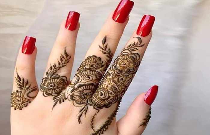 Stylish Mehndi Design added a new