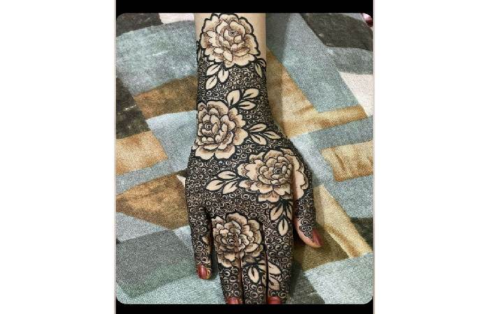 New look mehndi design photo