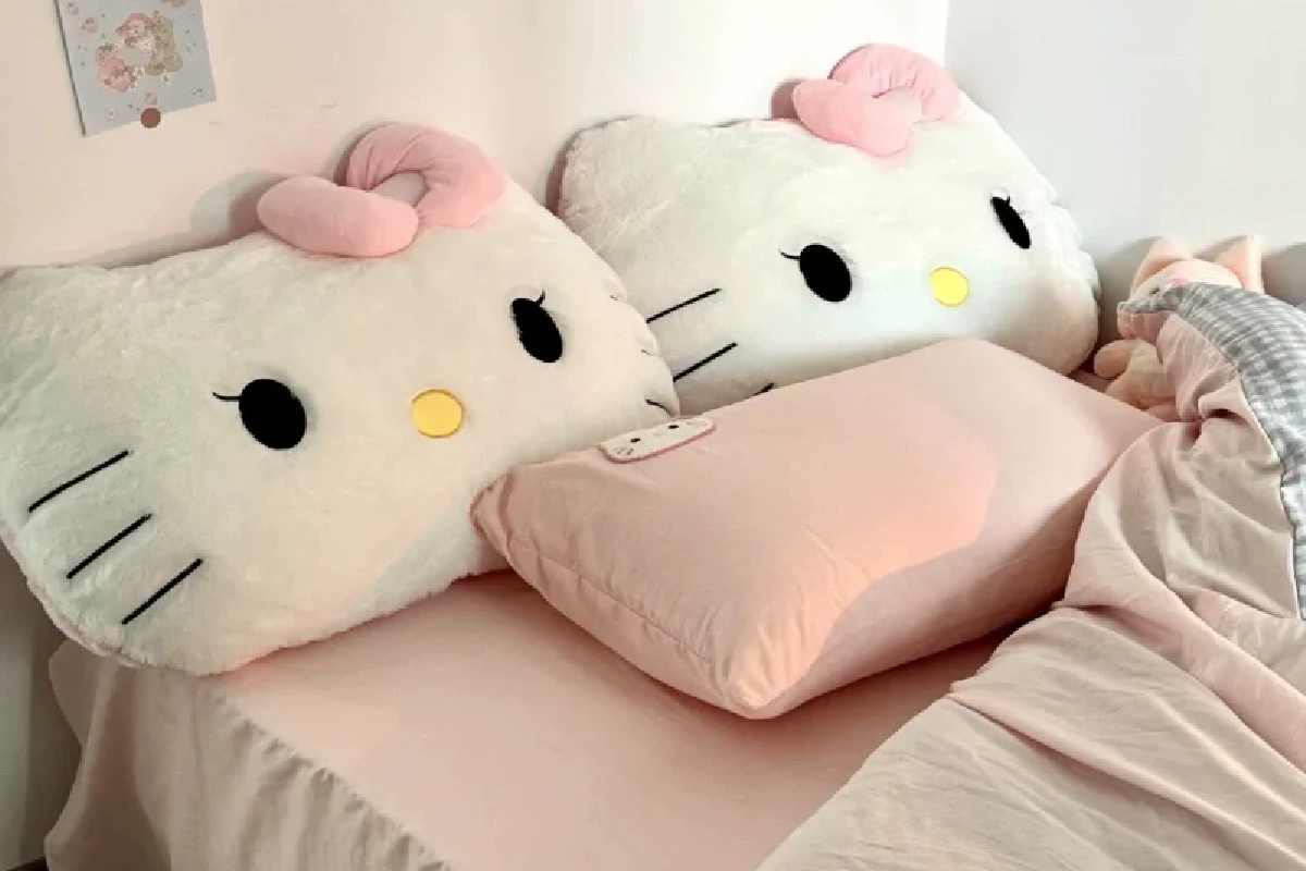 Hello Kitty Pillow